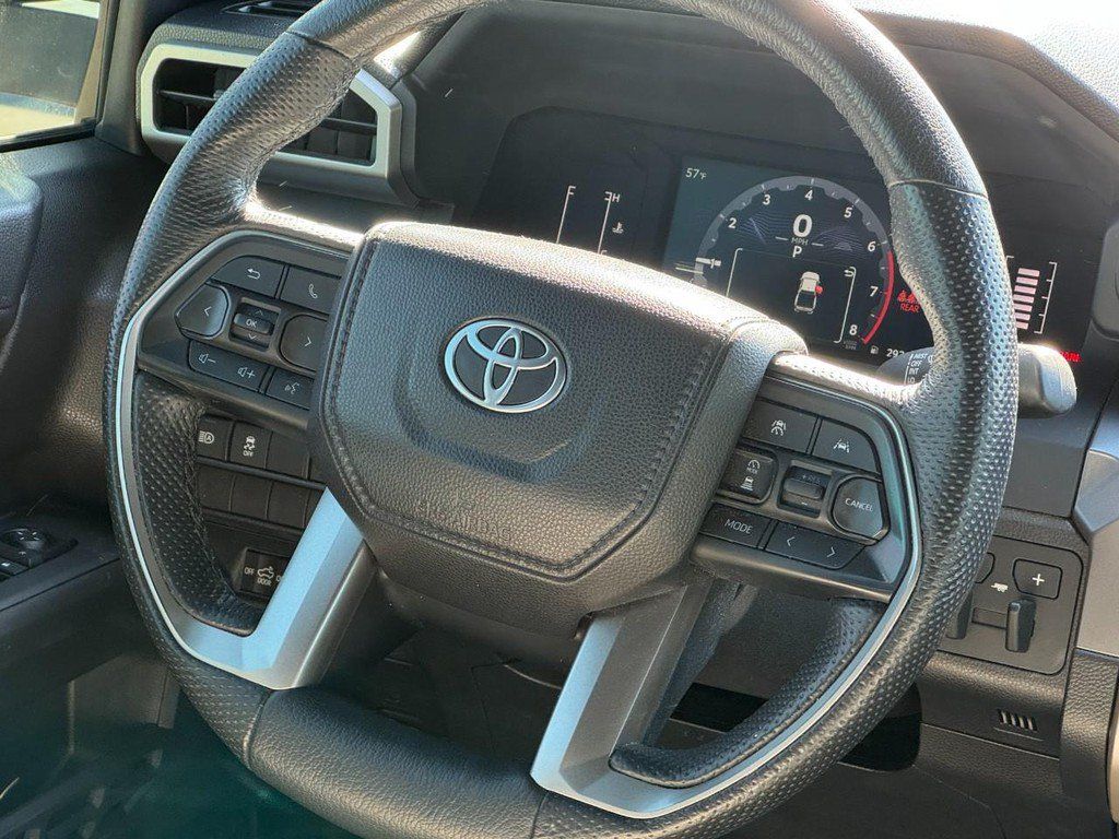 Certified 2024 Toyota Tacoma SR5 AWD/4WD image 12