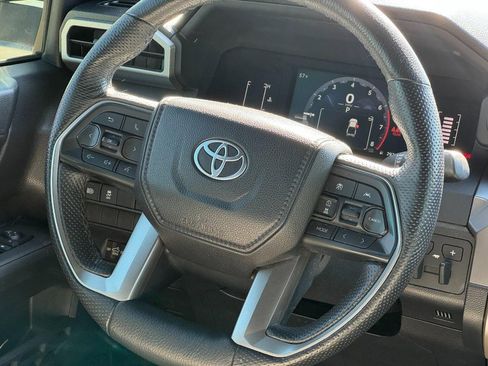 Certified 2024 Toyota Tacoma SR5 AWD/4WD image 12