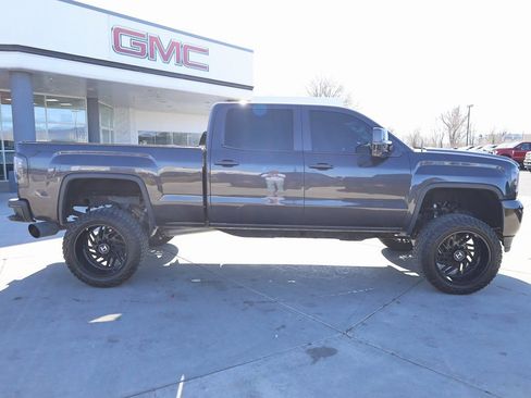 Used 2015 GMC Sierra 2500 Denali w/ Duramax Plus Package image 7