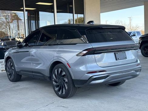 Used 2024 Lincoln Nautilus Reserve w/ Jet Appearance Package (87T) image 5