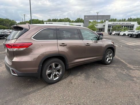 Used 2019 Toyota Highlander Limited Platinum AWD/4WD image 21