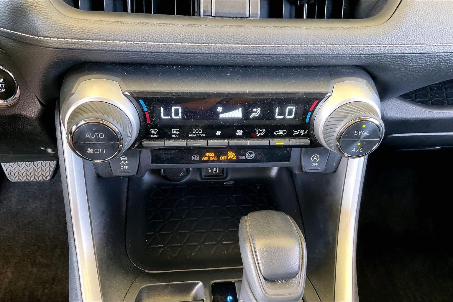 Used 2024 Toyota RAV4 XLE w/ Convenience Package AWD/4WD image 33