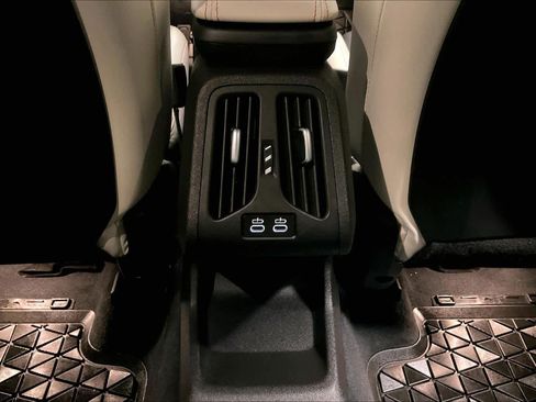 Certified 2025 BMW X2 xDrive28i w/ Technology Package image 34