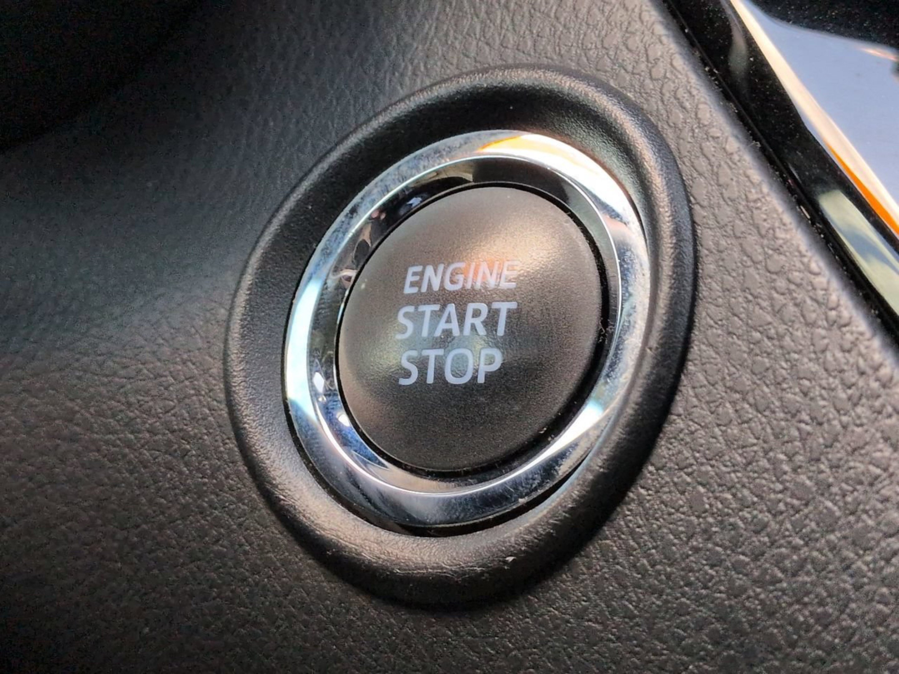 Used 2019 Toyota C-HR XLE FWD image 30