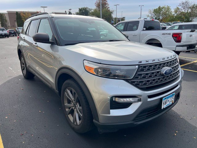 Used 2021 Ford Explorer XLT w/ Equipment Group 202A AWD/4WD image 1