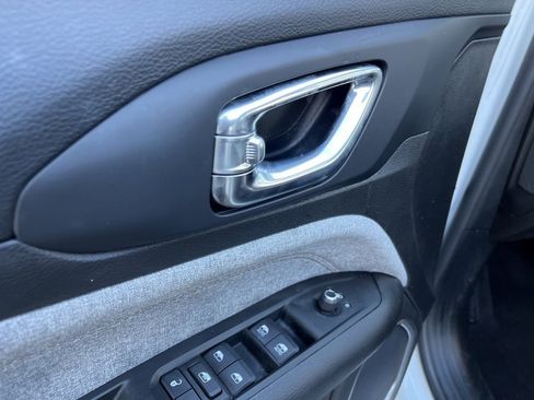 Used 2022 Jeep Compass Latitude image 25