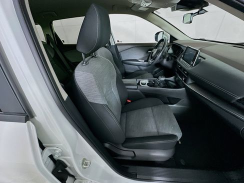 Used 2023 Nissan Rogue SV image 30