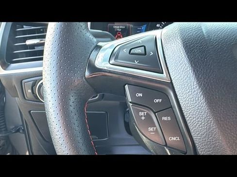 Certified 2024 Ford Edge ST-Line AWD/4WD image 19