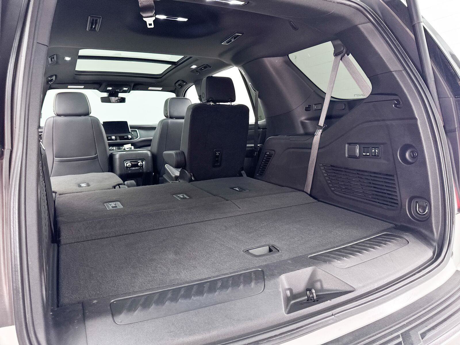 Used 2022 GMC Yukon SLT w/ SLT Premium Package AWD/4WD image 29