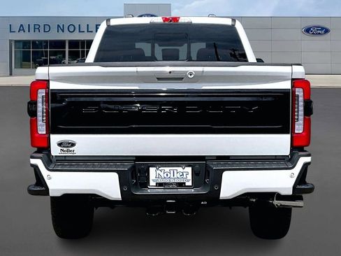 New 2026 Ford F250 Platinum w/ FX4 Off-Road Package AWD/4WD image 4
