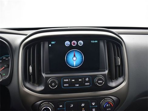 Used 2015 Chevrolet Colorado Z71 image 9