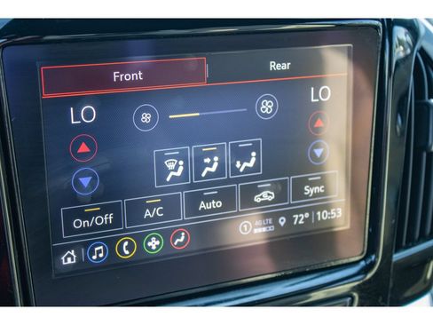 Used 2022 Chevrolet Traverse LT AWD/4WD image 45