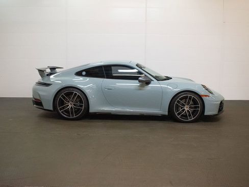 Certified 2025 Porsche 911 Carrera T RWD image 9