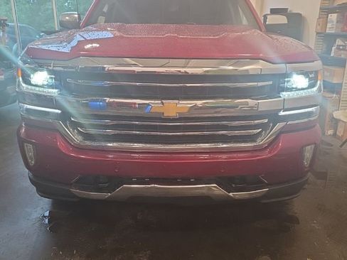 Used 2018 Chevrolet Silverado 1500 High Country AWD/4WD image 1
