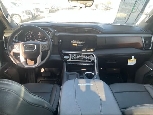 New 2026 GMC Sierra 2500 Denali w/ Denali Reserve Package image 11