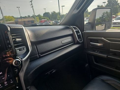 Used 2025 RAM 2500 Big Horn AWD/4WD image 19
