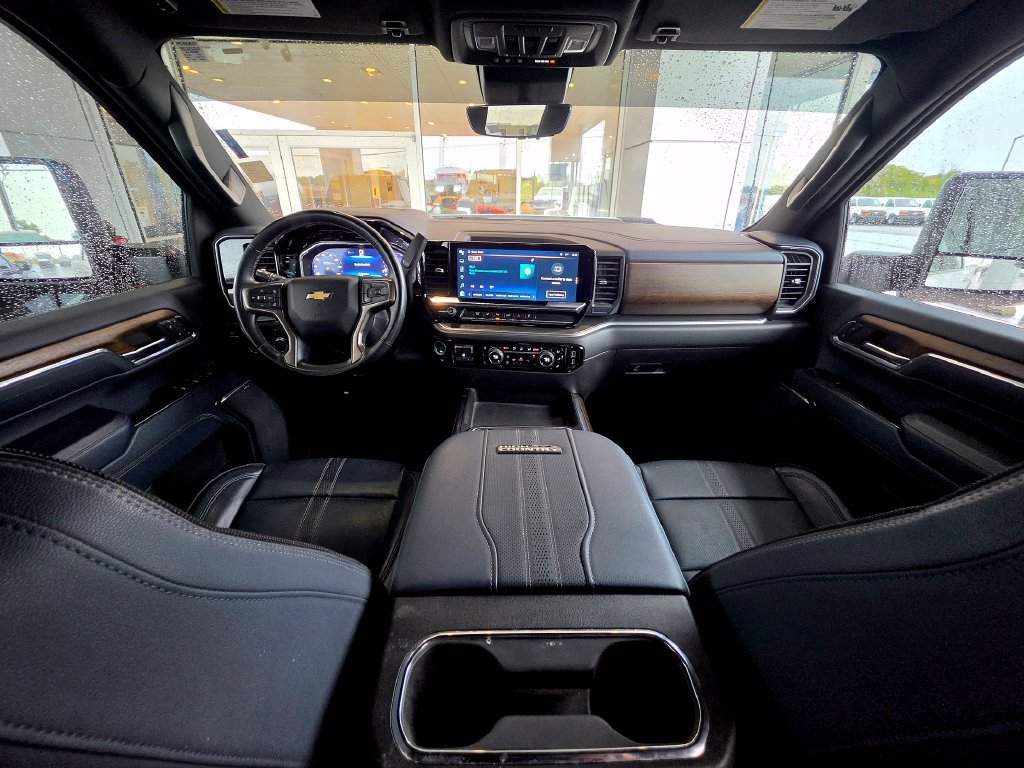Used 2024 Chevrolet Silverado 2500 High Country w/ High Country Premium Package AWD/4WD image 24