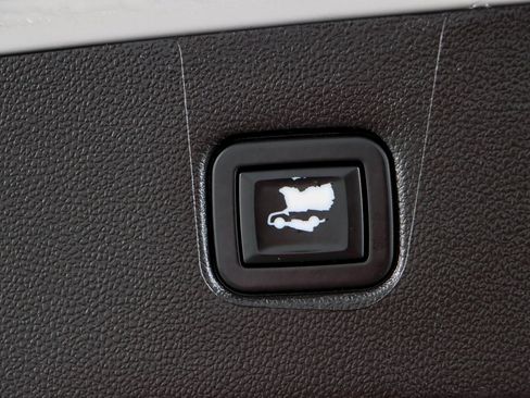Used 2022 Chevrolet Blazer RS FWD image 29