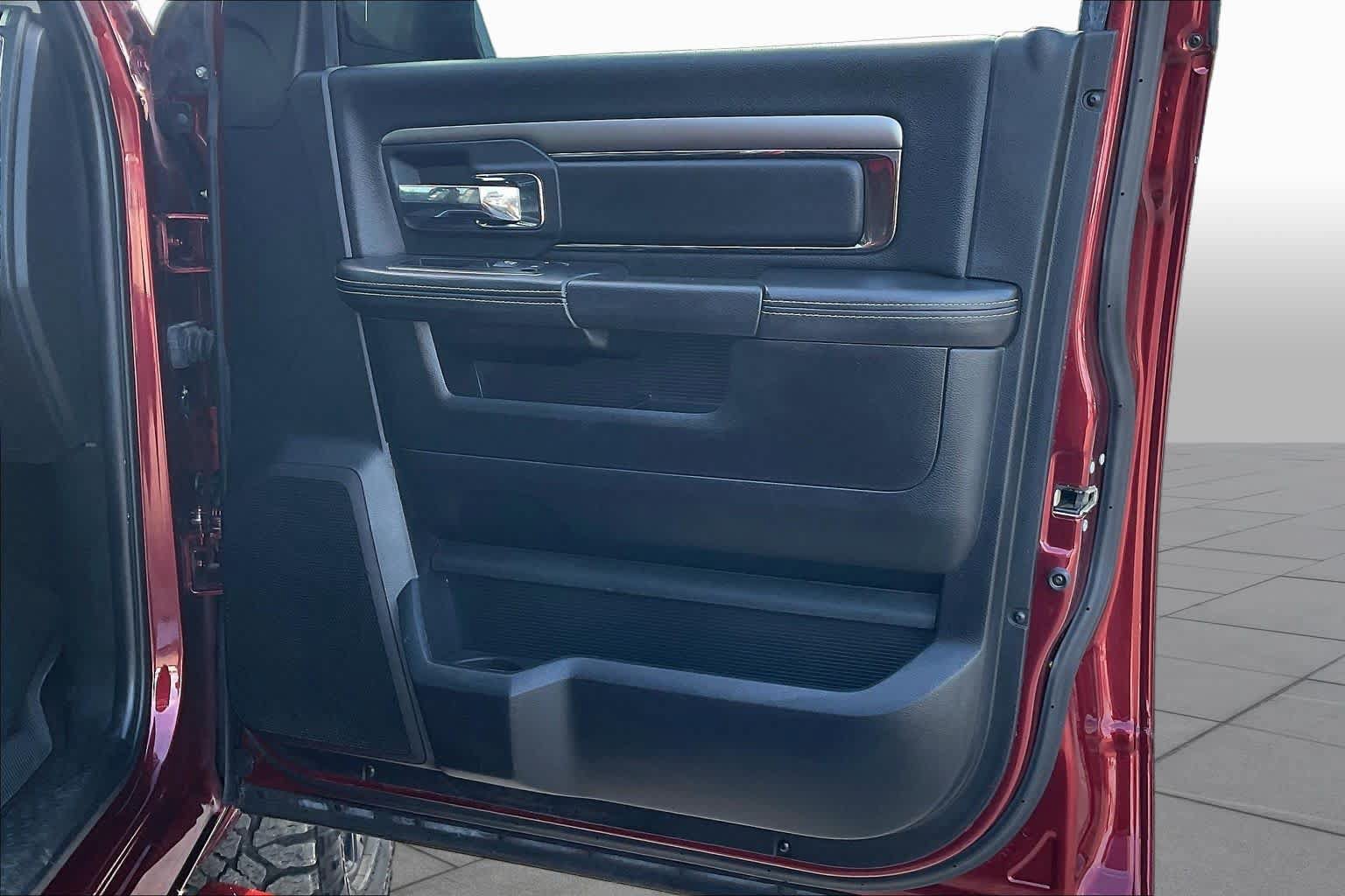 Used 2018 RAM 2500 Laramie w/ Sport Appearance Group AWD/4WD image 22