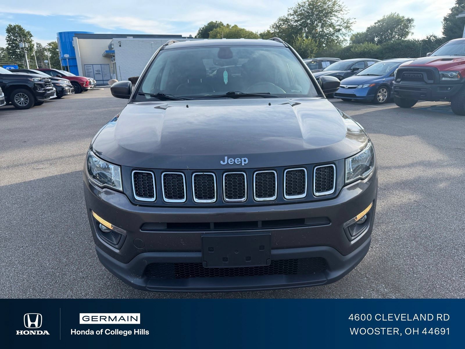Used 2018 Jeep Compass Latitude w/ Popular Equipment Group AWD/4WD image 2
