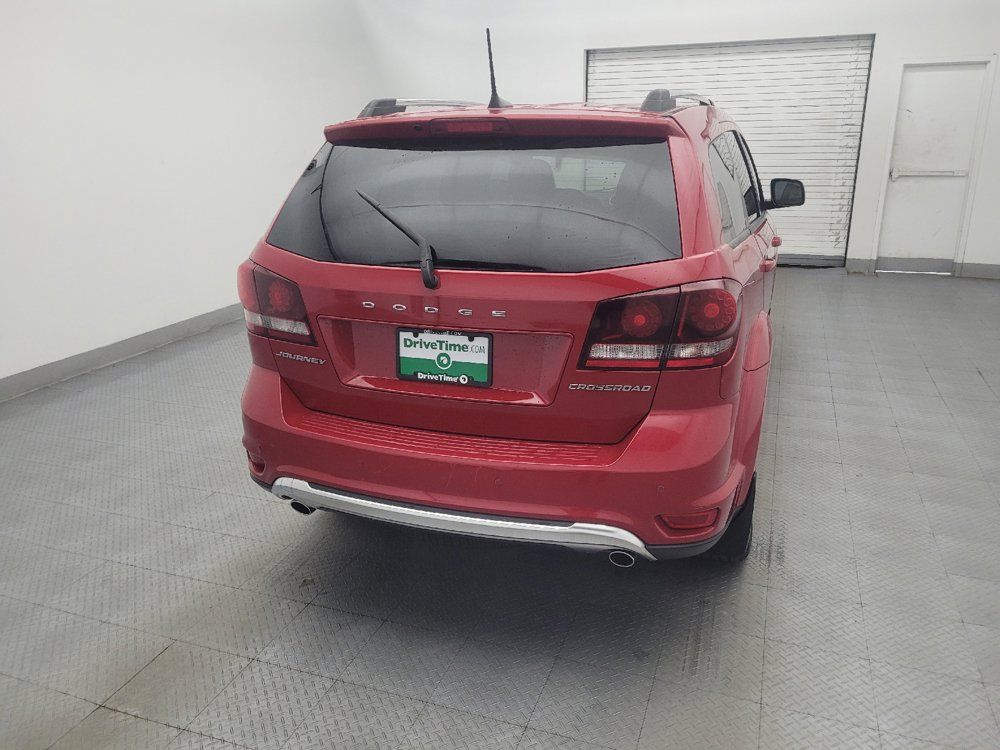 Used 2018 Dodge Journey Crossroad w/ Nav & Sun Group FWD image 7