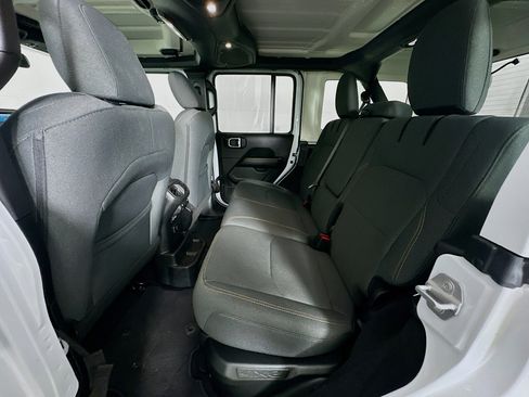 Used 2025 Jeep Wrangler Sahara w/ Safety Group image 29