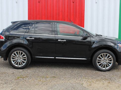 Used 2014 Lincoln MKX AWD w/ Equipment Group 102A image 5