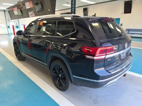 Used 2019 Volkswagen Atlas SEL FWD image 2