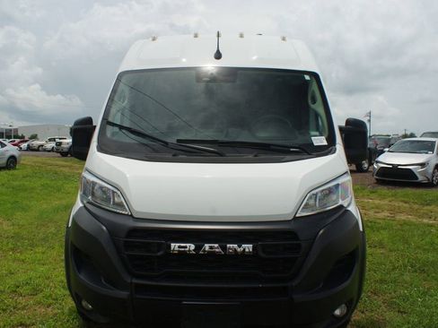 Used 2024 RAM ProMaster 2500 w/ Convenience Group FWD image 5