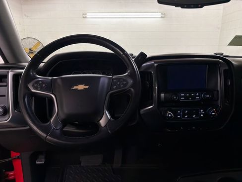 Used 2018 Chevrolet Silverado 1500 LT image 9