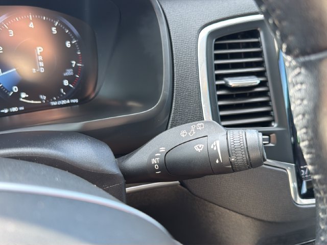 Used 2020 Volvo XC90 T5 Momentum FWD image 25