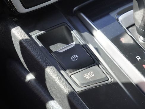 Used 2018 Honda CR-V EX-L image 19