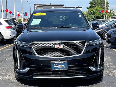 Used 2023 Cadillac XT6 Premium Luxury AWD/4WD image 2