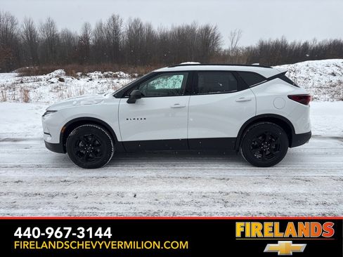 New 2025 Chevrolet Blazer LT w/ Midnight/Sport Edition image 2