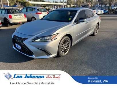 Used 2023 Lexus ES 300h w/ Premium Package