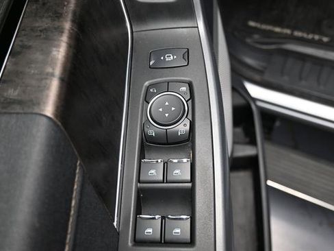 Used 2024 Ford F350 Lariat AWD/4WD image 6