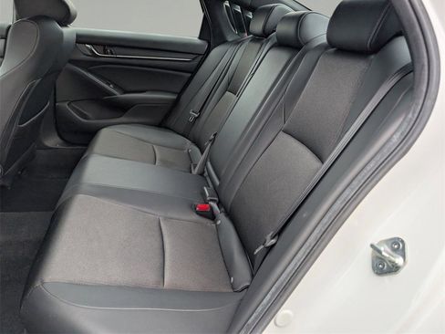 Used 2021 Honda Accord Sport image 9
