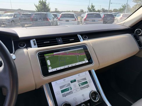 Used 2019 Land Rover Range Rover Sport HSE AWD/4WD image 23