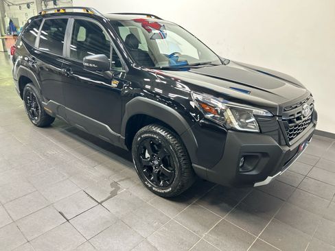 Used 2025 Subaru Forester Wilderness w/ Convenience Package AWD/4WD image 2