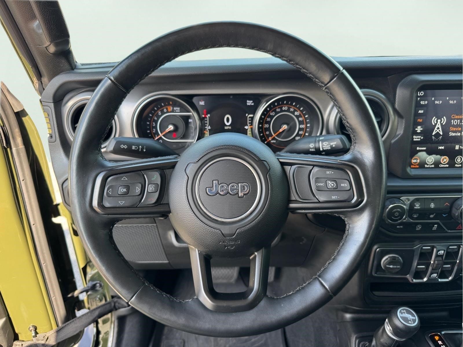 Used 2022 Jeep Gladiator Sport AWD/4WD image 25