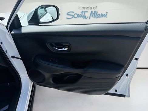 Used 2024 Honda HR-V LX image 32