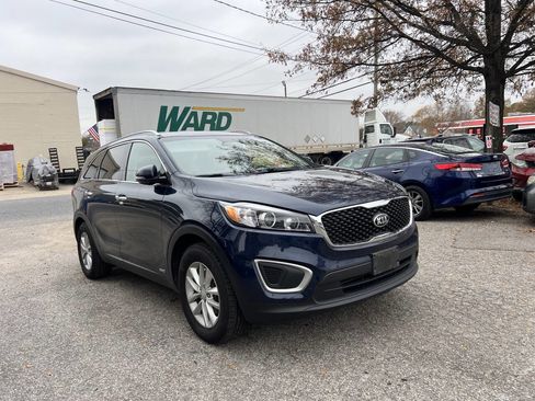 Used 2018 Kia Sorento AWD image 5