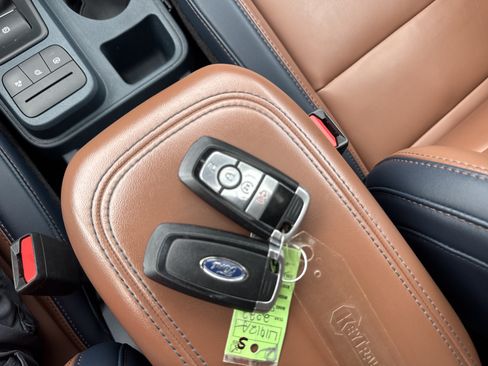 Used 2022 Ford Maverick Lariat w/ Lariat Luxury Package FWD image 29