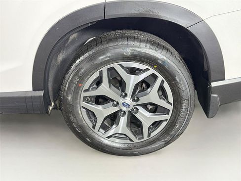Used 2023 Subaru Forester Premium AWD/4WD image 35