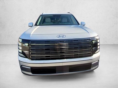Used 2026 Hyundai Palisade SEL FWD image 2