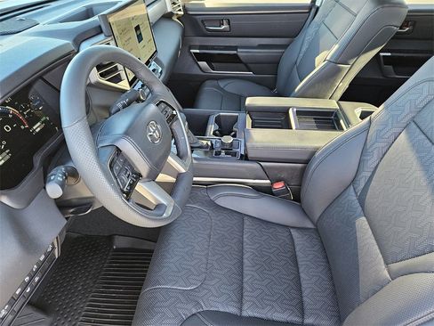 Used 2024 Toyota Tundra Limited image 12