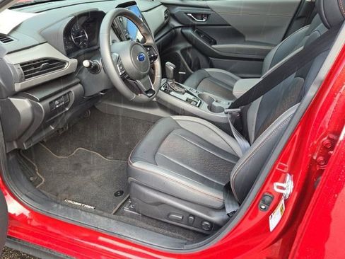 Used 2025 Subaru Crosstrek 2.5i Limited w/ Crosstrek Mirror Package image 14