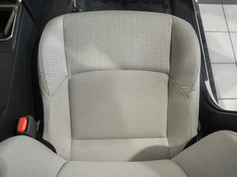 Used 2025 Toyota 4Runner SR5 AWD/4WD image 31