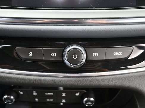 Used 2018 Buick Enclave Essence FWD image 24