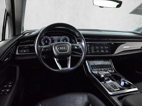 Used 2020 Audi Q7 3.0T Premium Plus w/ Premium Plus Package AWD/4WD image 19